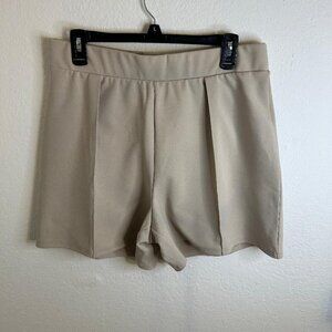 H&M Khaki Flare Shorts with Front Crease Size Large NWOT